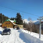 Alenka 3*