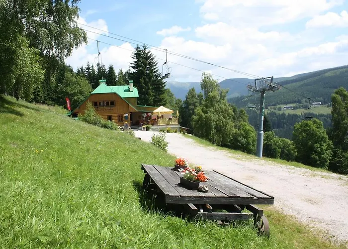 بيت ضيافة Alenka